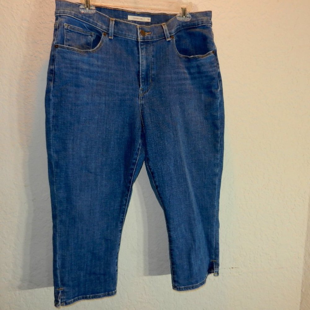 Levi Straus Classic Capri 14